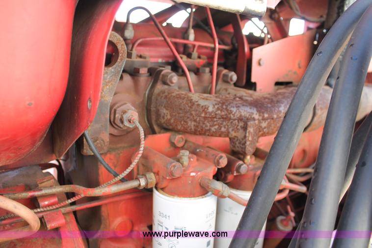 image for item H8035 1967 International Farmall 856 tractor