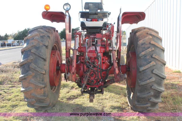 image for item H8035 1967 International Farmall 856 tractor