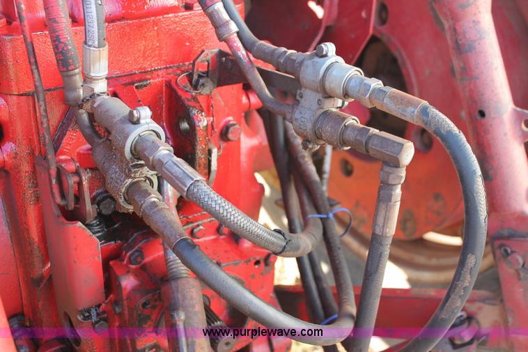 image for item H8035 1967 International Farmall 856 tractor