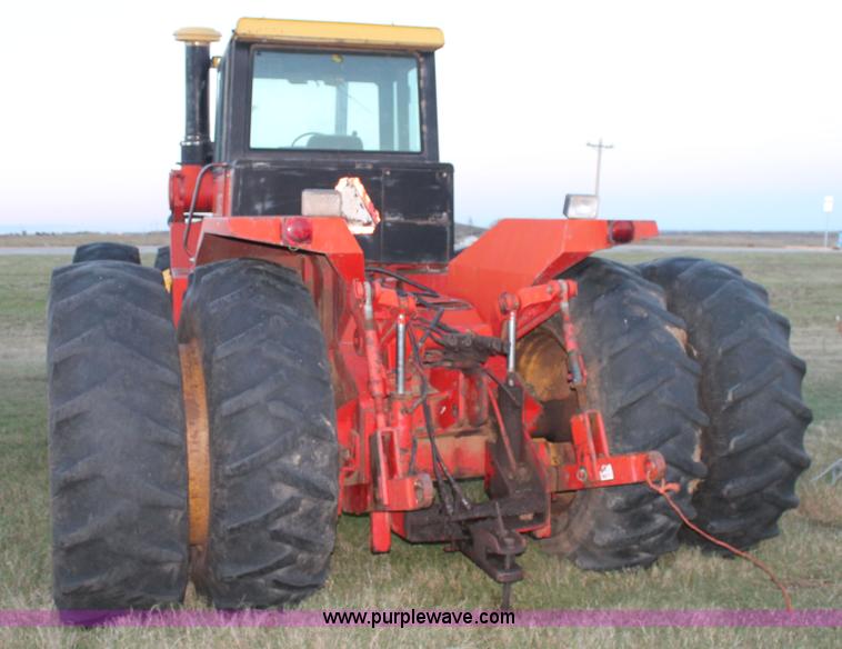 image for item J1359 1981 Versatile 895 4WD tractor