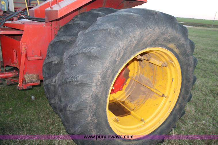 image for item J1359 1981 Versatile 895 4WD tractor