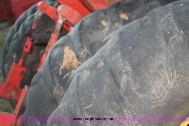 image for item J1359 1981 Versatile 895 4WD tractor