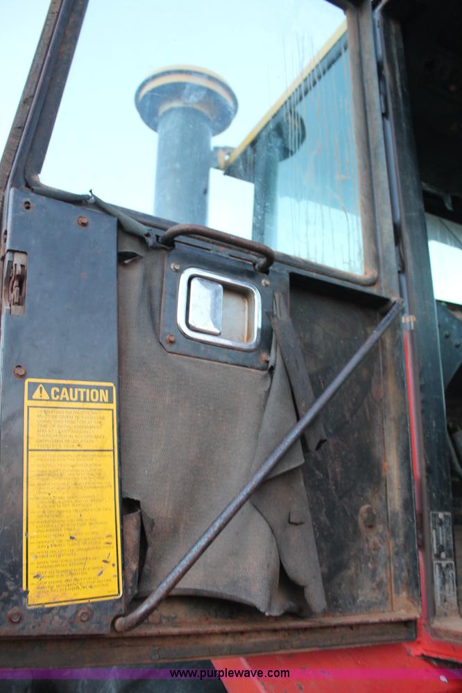 image for item J1359 1981 Versatile 895 4WD tractor