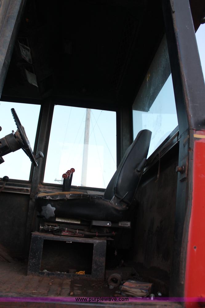 image for item J1359 1981 Versatile 895 4WD tractor