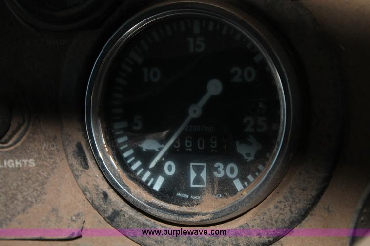 image for item J1359 1981 Versatile 895 4WD tractor