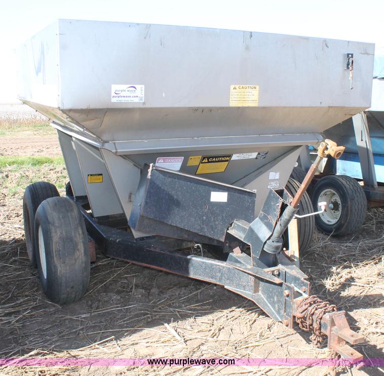 image for item J1371 Tyler fertilizer spreader