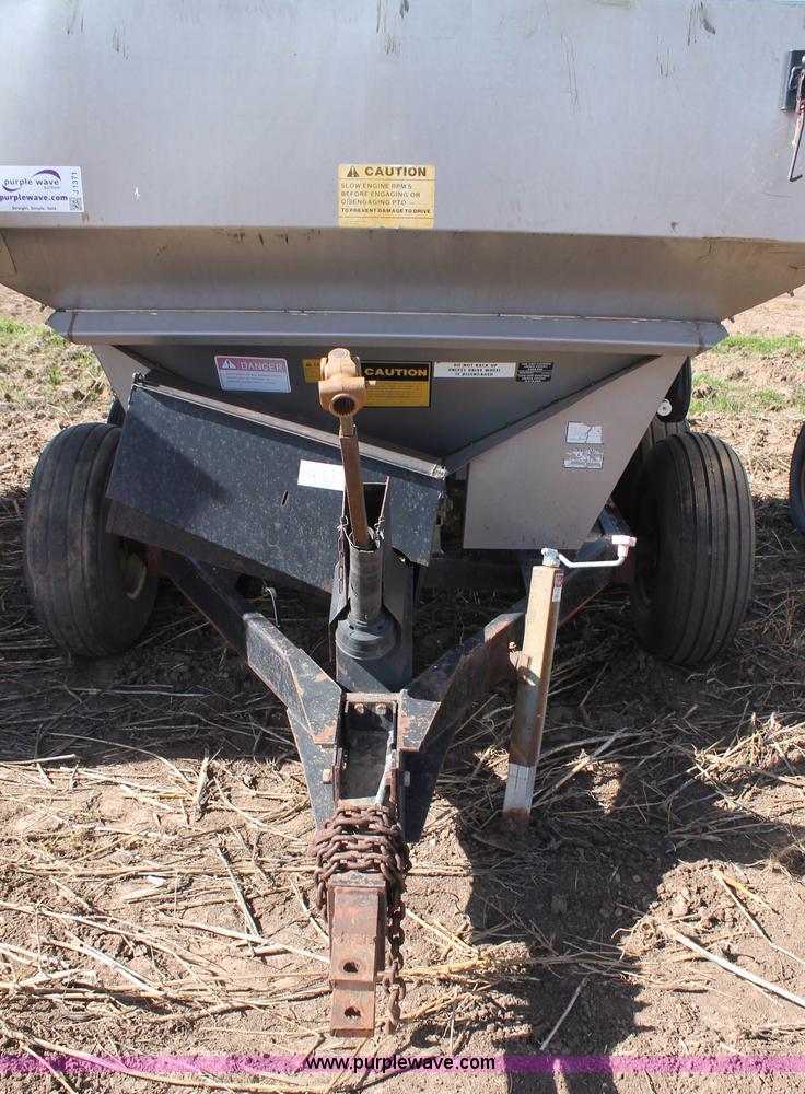 image for item J1371 Tyler fertilizer spreader