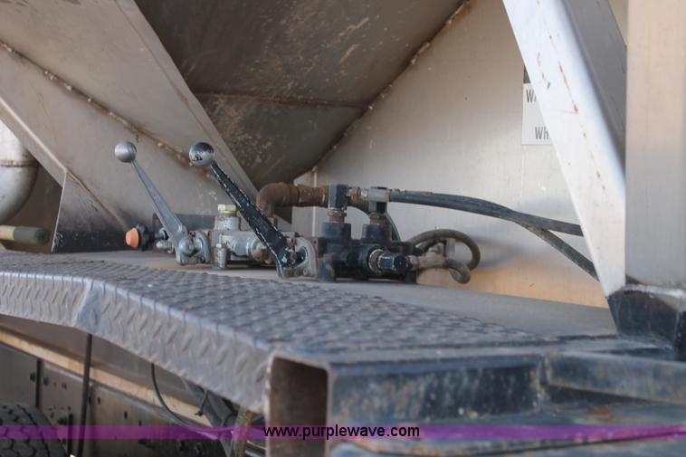 image for item J1378 1970 Mack RS700C tender truck