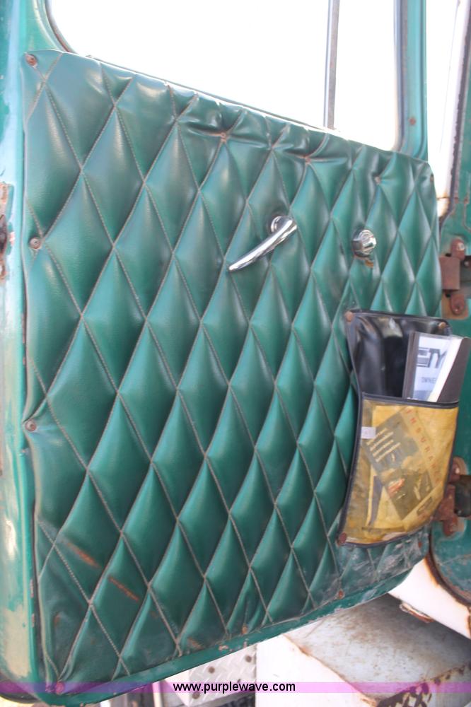 image for item J1378 1970 Mack RS700C tender truck