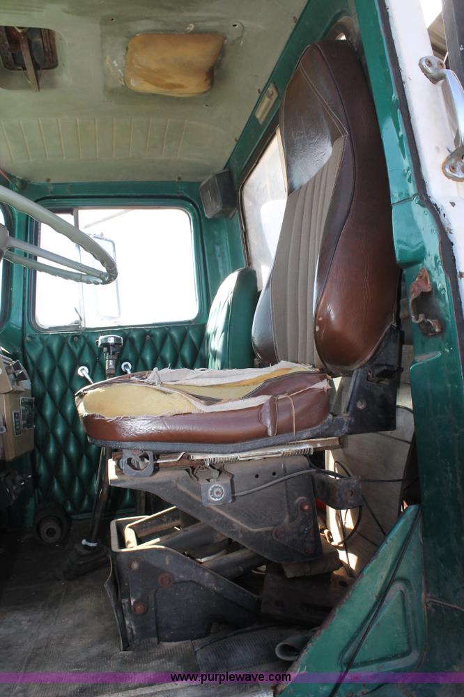 image for item J1378 1970 Mack RS700C tender truck