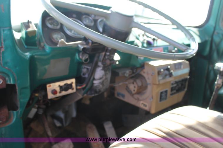 image for item J1378 1970 Mack RS700C tender truck