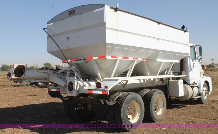 image for item J1379 1989 Volvo WHEB tender truck