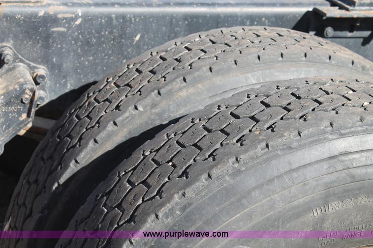 image for item J1380 1995 Volvo WG semi truck