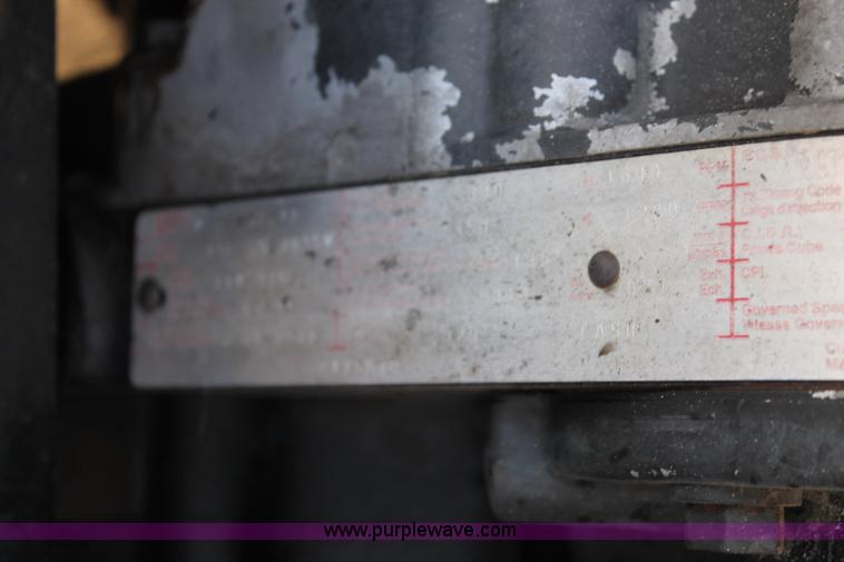 image for item J1380 1995 Volvo WG semi truck