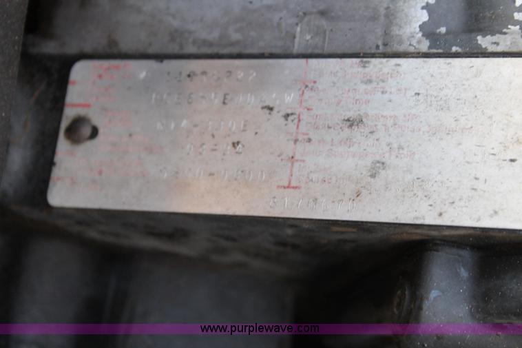 image for item J1380 1995 Volvo WG semi truck