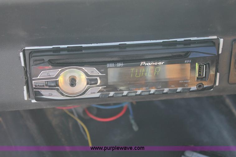 image for item J1380 1995 Volvo WG semi truck