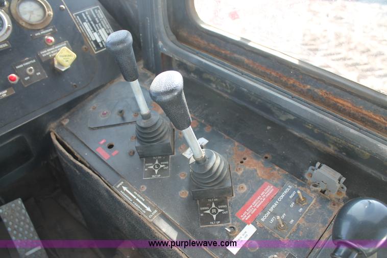 image for item J1382 Tyler 3300 liquid fertilizer sprayer