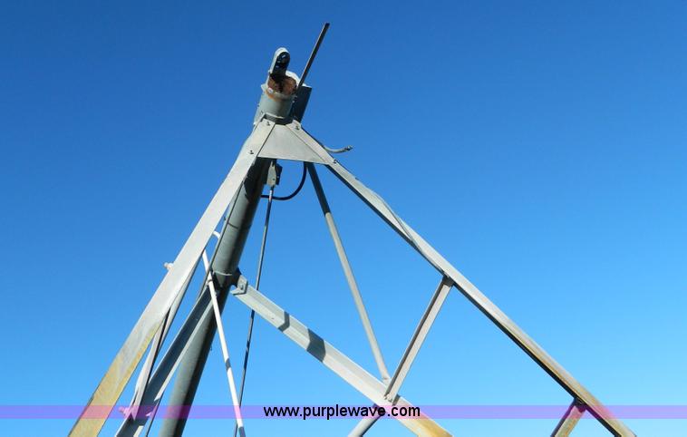 image for item J5159 1992 Valley 6000 center pivot system