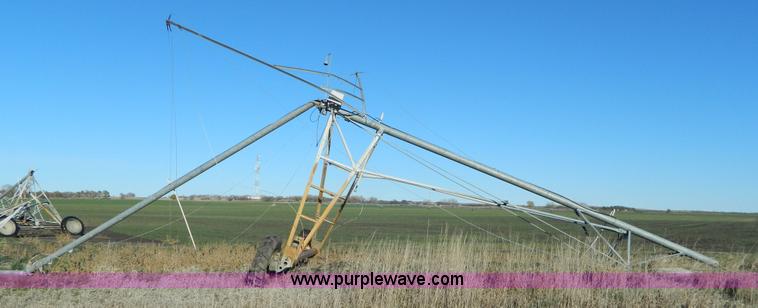 image for item J5159 1992 Valley 6000 center pivot system