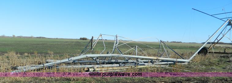 image for item J5159 1992 Valley 6000 center pivot system
