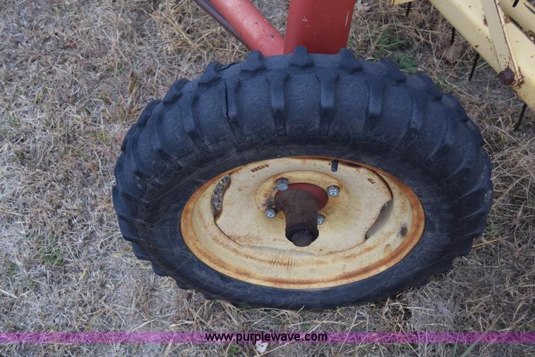 image for item K4909 (2) New Holland hay rakes