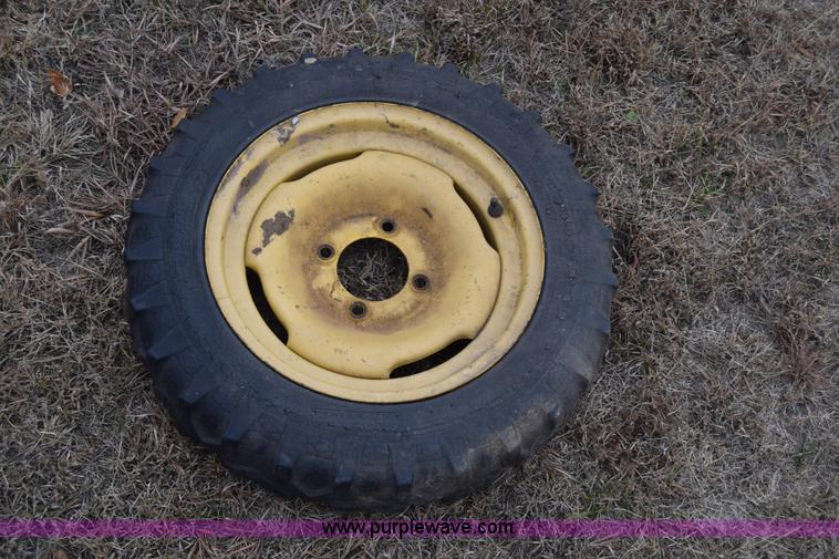 image for item K4909 (2) New Holland hay rakes