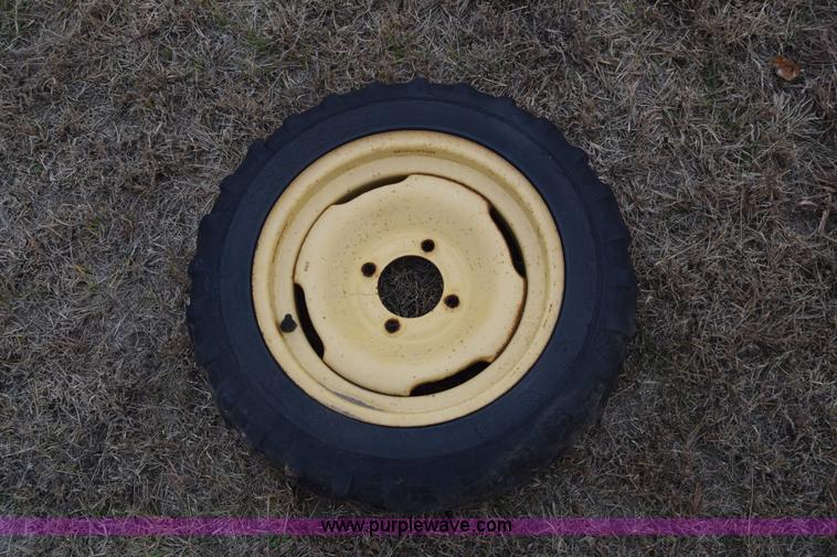 image for item K4909 (2) New Holland hay rakes