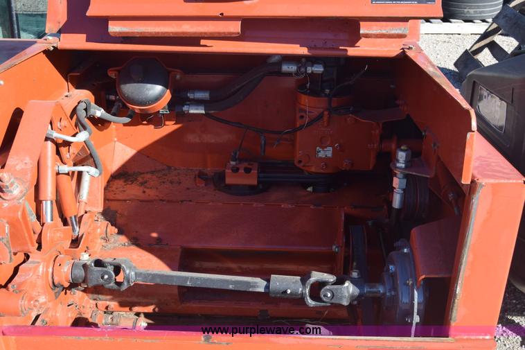 image for item K5756 Massey-Ferguson 9192 swather rotary head