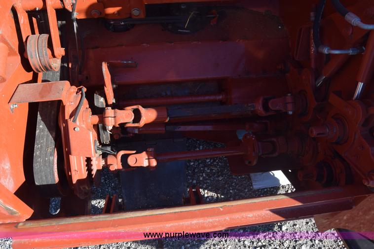 image for item K5756 Massey-Ferguson 9192 swather rotary head