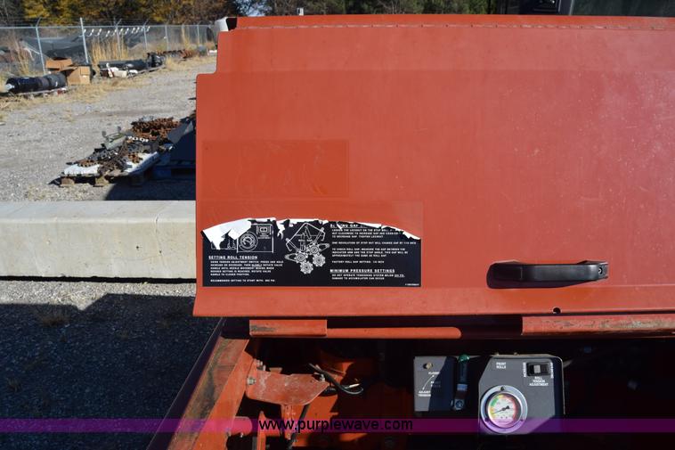 image for item K5756 Massey-Ferguson 9192 swather rotary head