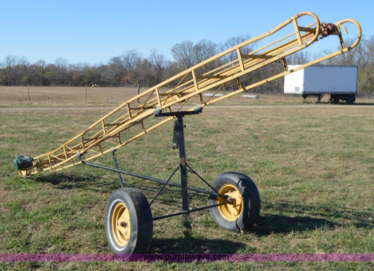 image for item K7596 Square bale conveyor