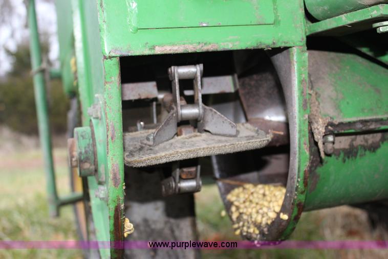 image for item L2365 1982 John Deere 6620 Side Hill combine