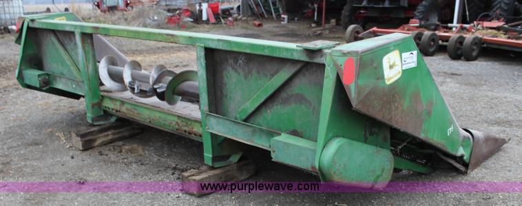 image for item L2367 1972 John Deere 643 corn head