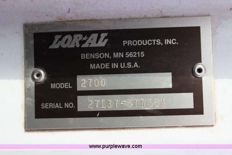 image for item L2398 1999 International 4900 Loral 2700 applicator truck