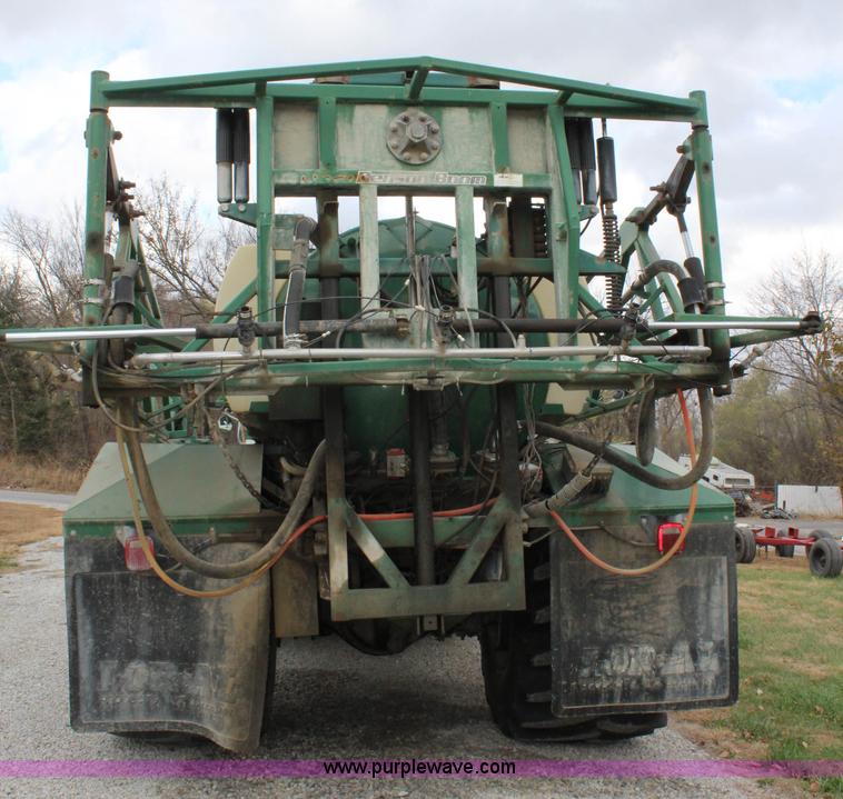 image for item L2399 1991 International 4900 Loral LIQUI-Max applicator truck