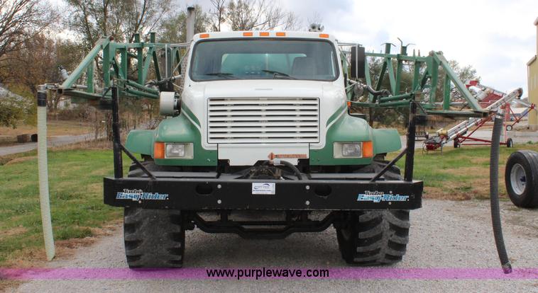 image for item L2399 1991 International 4900 Loral LIQUI-Max applicator truck