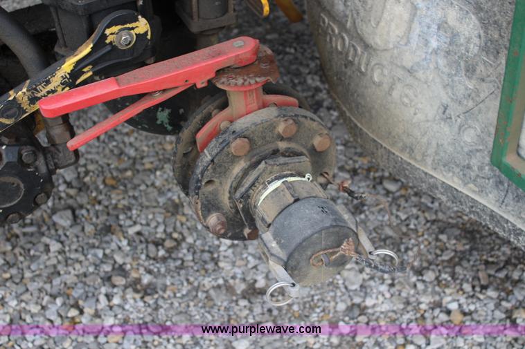 image for item L2399 1991 International 4900 Loral LIQUI-Max applicator truck