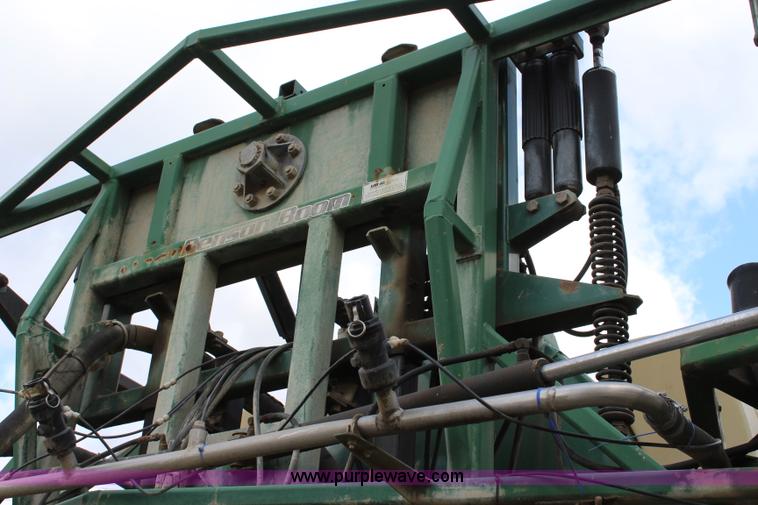 image for item L2399 1991 International 4900 Loral LIQUI-Max applicator truck