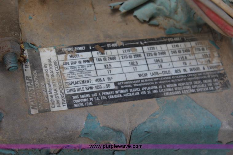 image for item L2399 1991 International 4900 Loral LIQUI-Max applicator truck