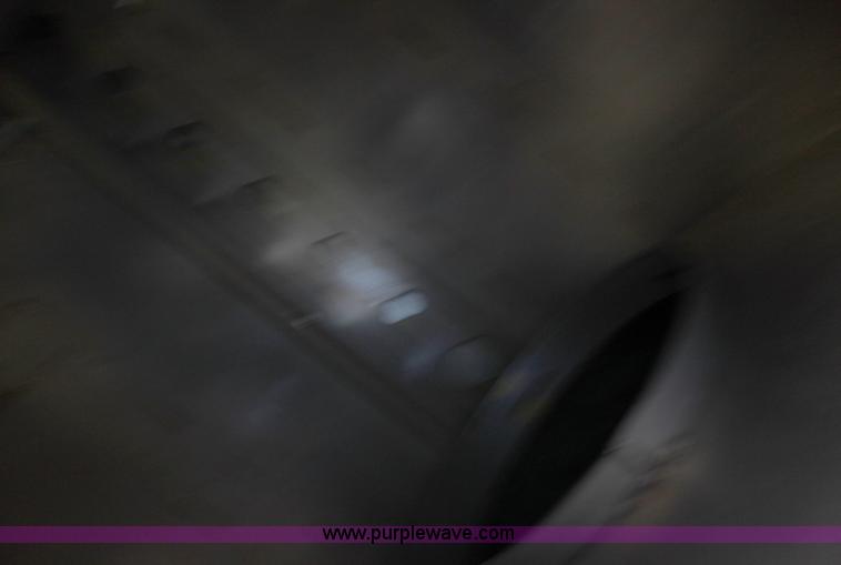 image for item L2399 1991 International 4900 Loral LIQUI-Max applicator truck