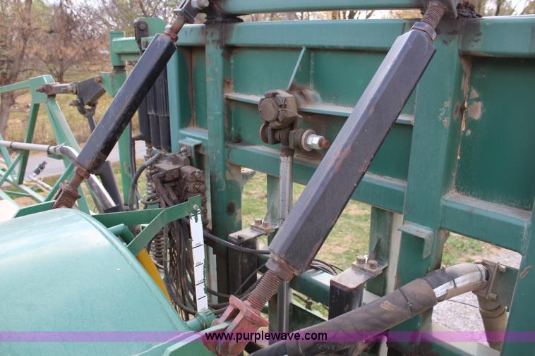 image for item L2399 1991 International 4900 Loral LIQUI-Max applicator truck