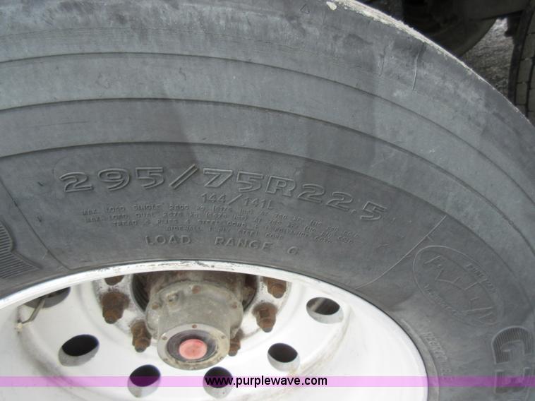 image for item L4535 2005 Timpte double hopper grain trailer