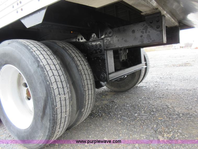 image for item L4535 2005 Timpte double hopper grain trailer