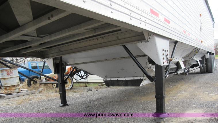 image for item L4535 2005 Timpte double hopper grain trailer