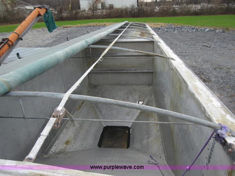 image for item L4535 2005 Timpte double hopper grain trailer