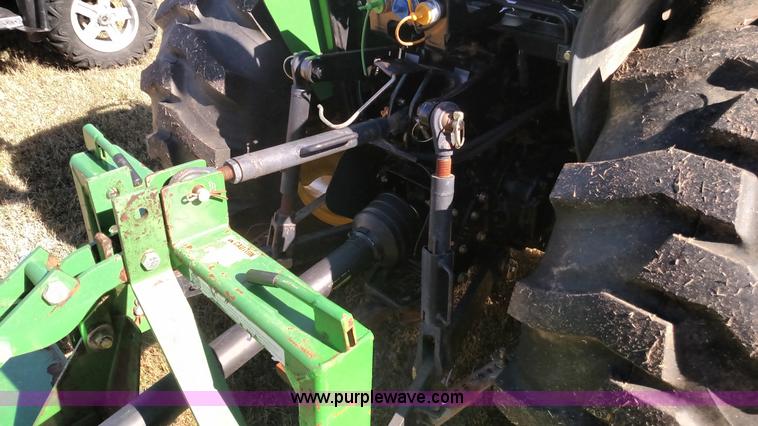 image for item L6024 2006 John Deere 4520 compact utility tractor