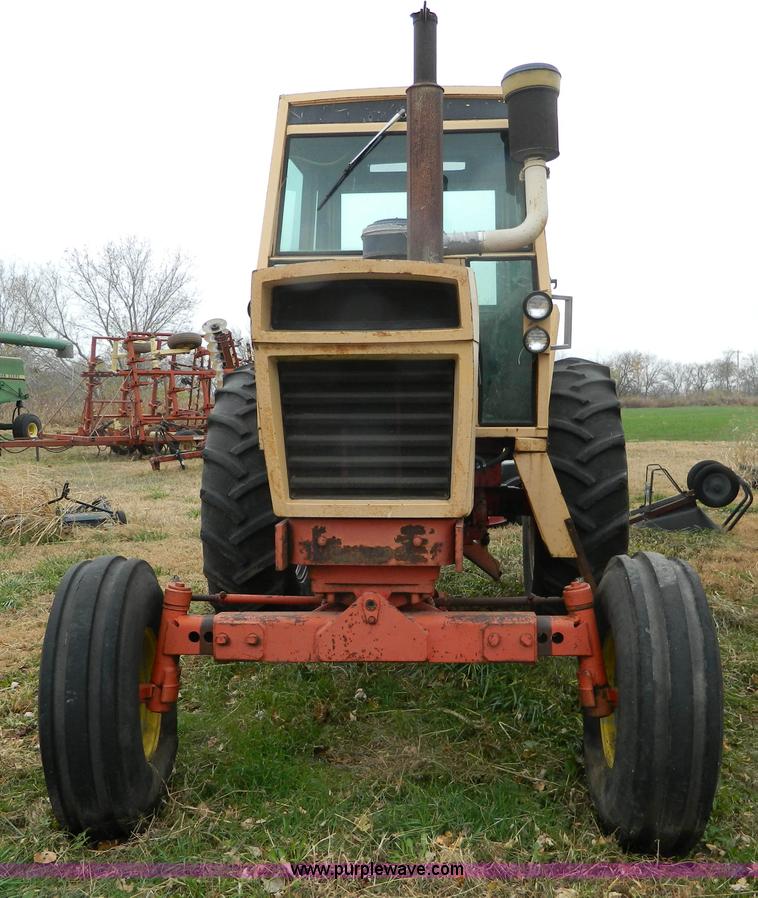 image for item L7275 Case 1170 tractor