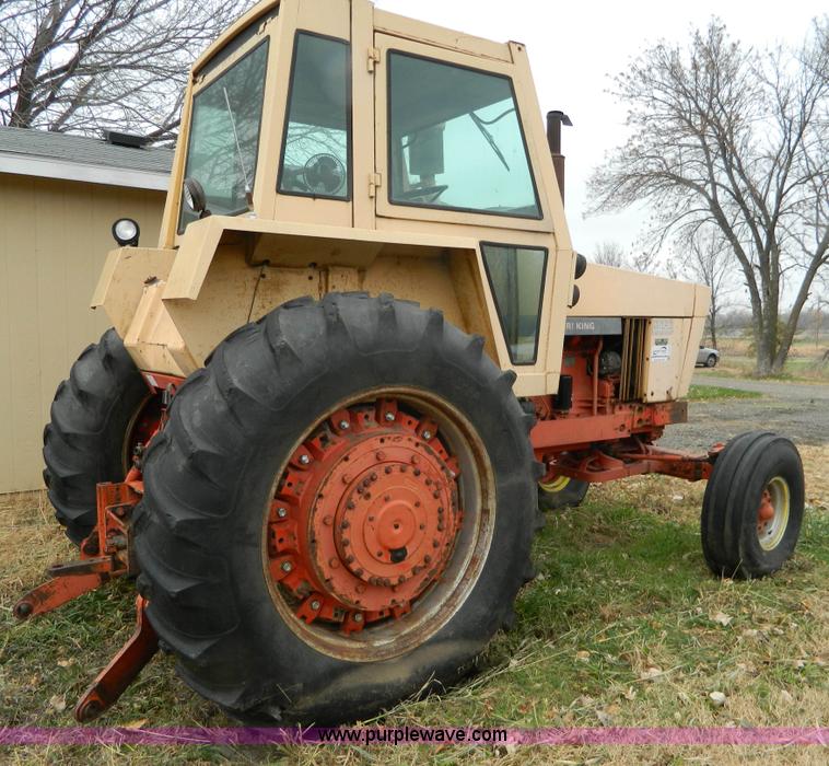 image for item L7275 Case 1170 tractor