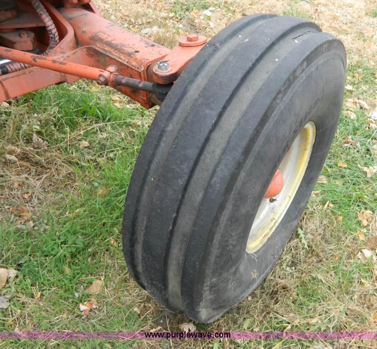 image for item L7275 Case 1170 tractor