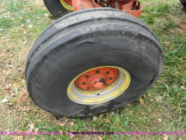 image for item L7275 Case 1170 tractor